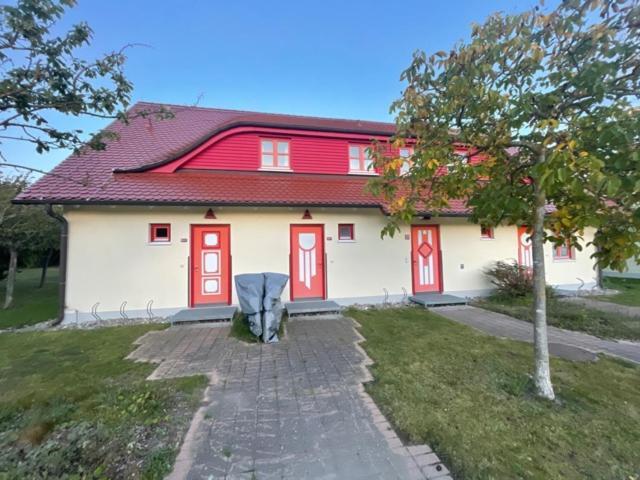 Moewenblick Bakenberg-41 Ferienwohnung Mit Terrasse, Doppelbett, Schlafsofa, Vollstaendige Komfortkueche Dranske Luaran gambar