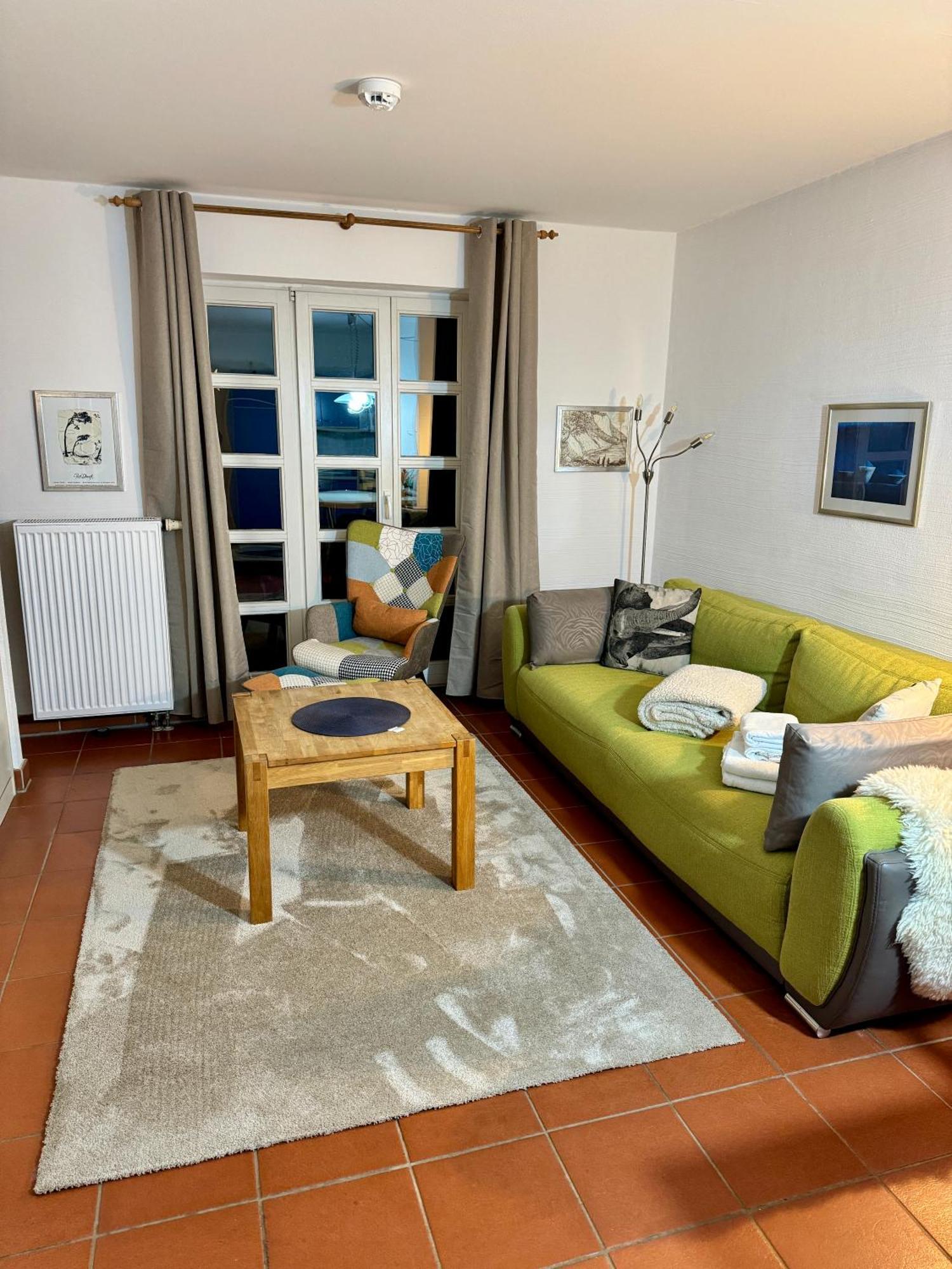 Moewenblick Bakenberg-41 Ferienwohnung Mit Terrasse, Doppelbett, Schlafsofa, Vollstaendige Komfortkueche Dranske Luaran gambar